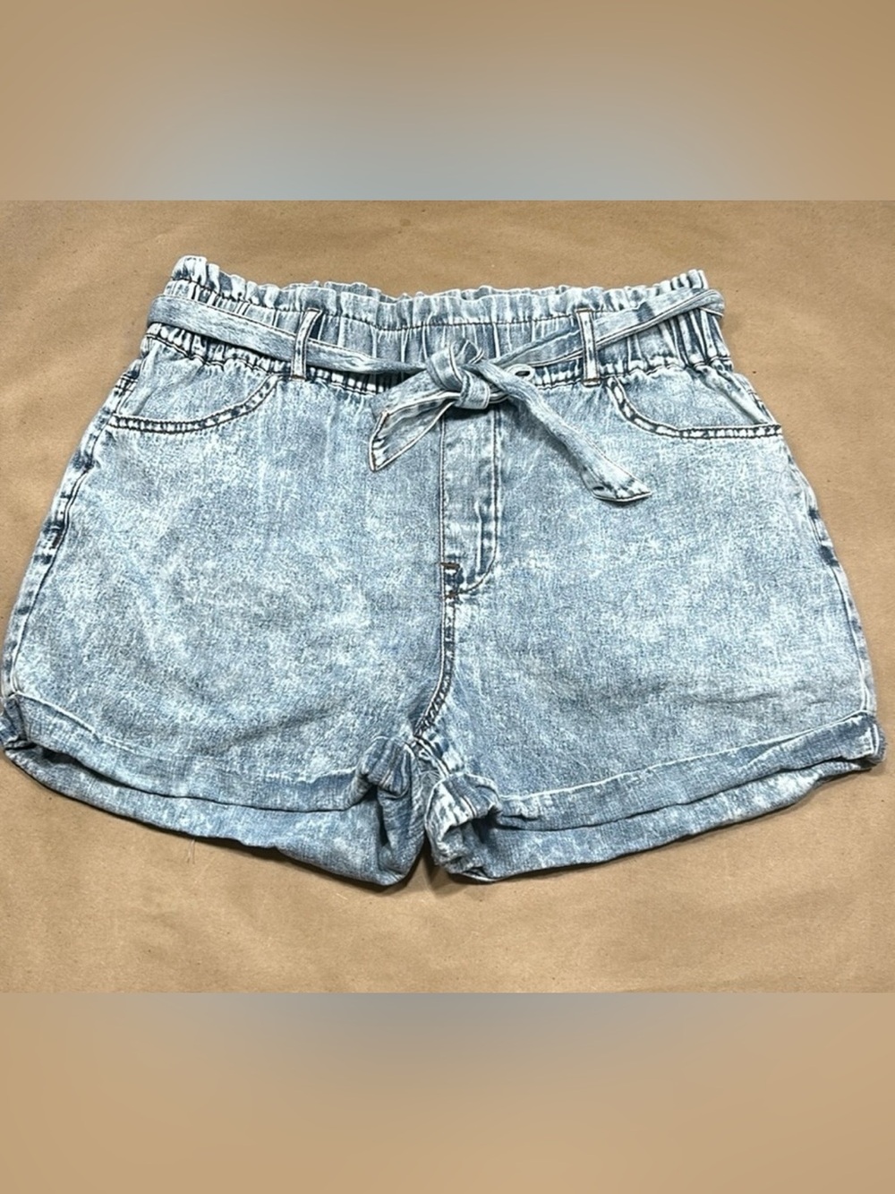 That, Light Blue High-Waist Denim Paperbag Shorts with Tie. Size M.
